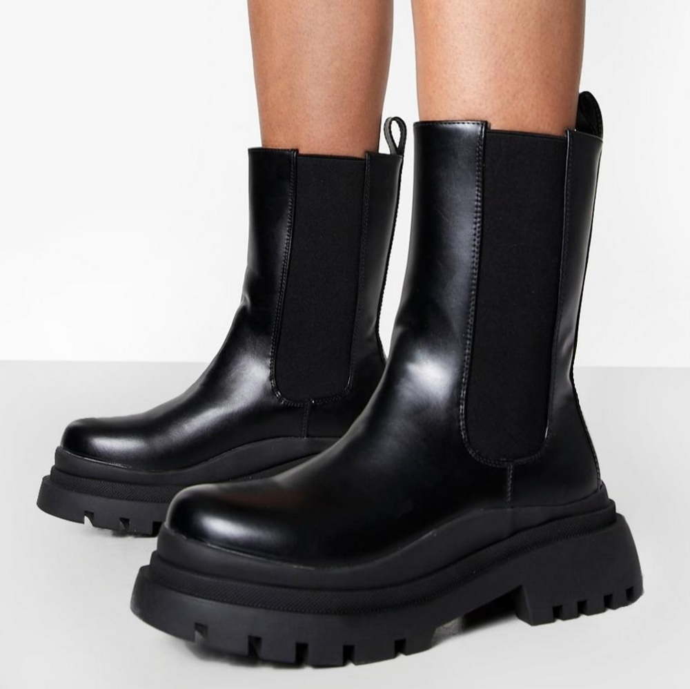 Wide Width Chunky Wave Sole Detail Chelsea Boots 7W